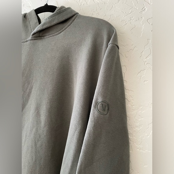 Vuori Men’s XL hoodie. VGUC. Grey-green color. - Picture 2 of 9